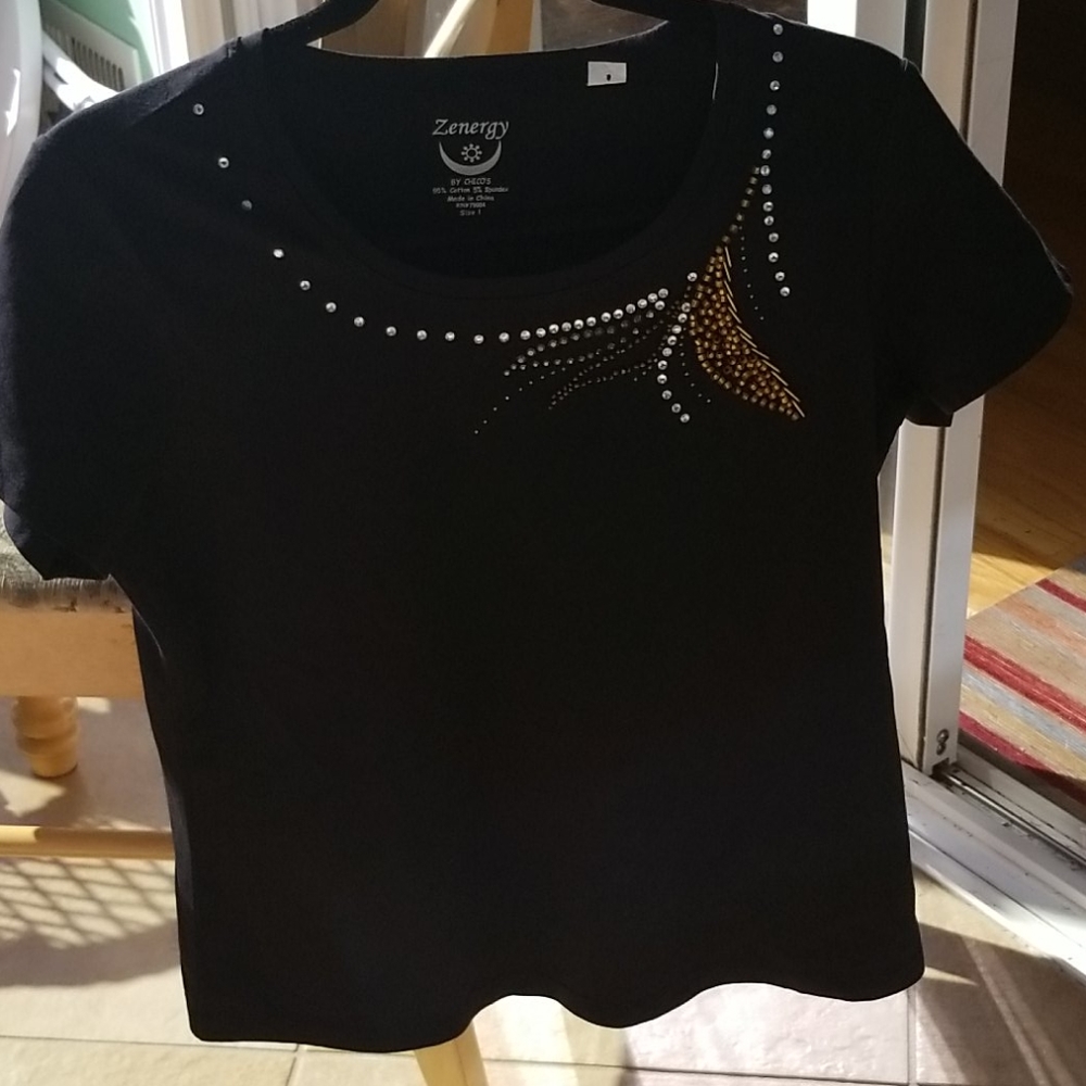 Chicos zeenergy black rhinestone top medium